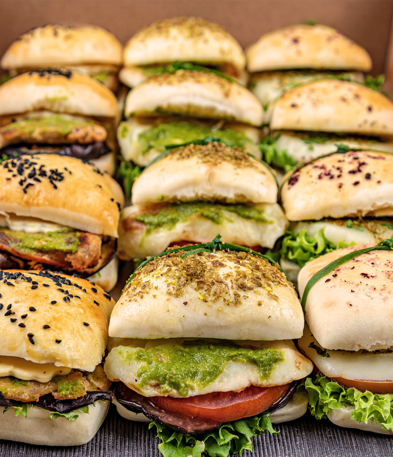 GRILLED CHICKEN PESTO SQUARE BUN DOZEN