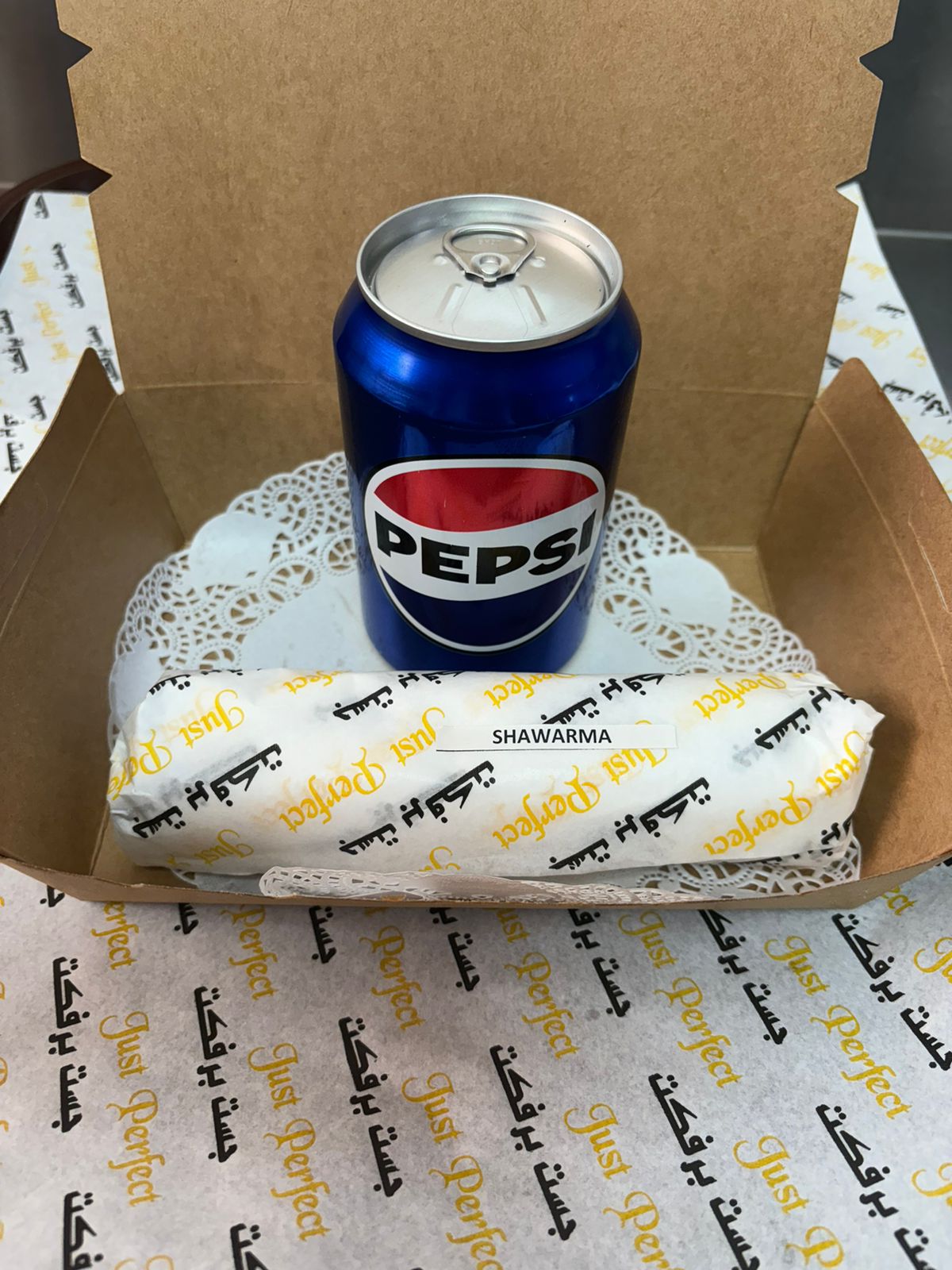  CHICKEN SHAWARMA + SOFTDRINKS