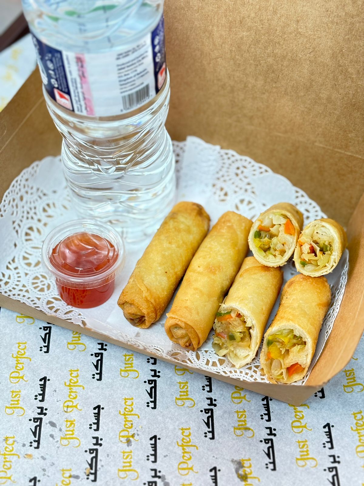  VEGETABLE SPRING ROLL (4PCS)+ WATER