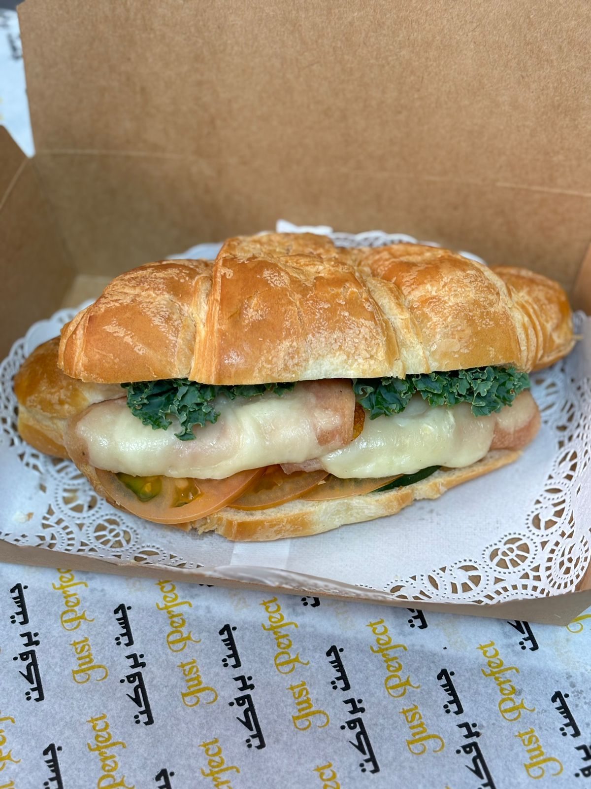 TURKEY CHEESE CROISSANT +WATER 